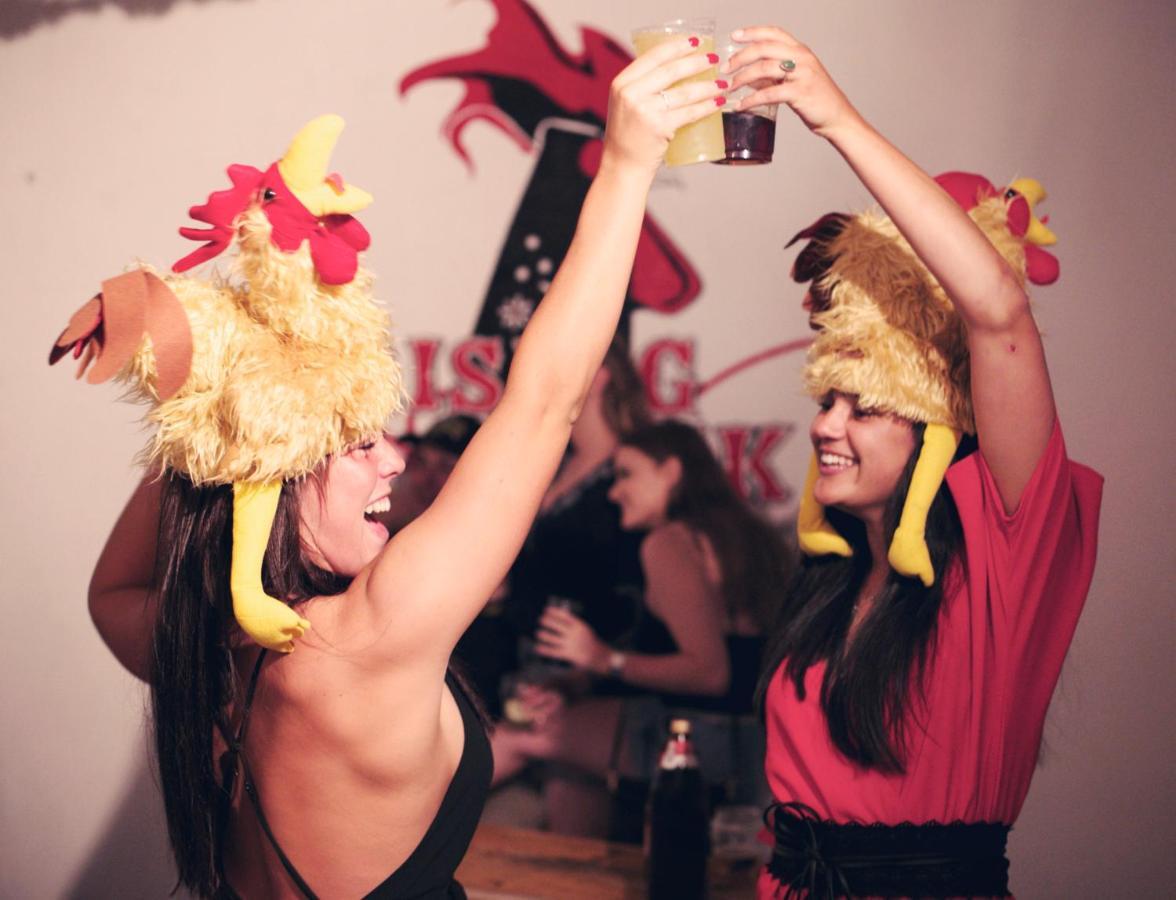 Rising Cock Party Hostel Lagos Exteriér fotografie